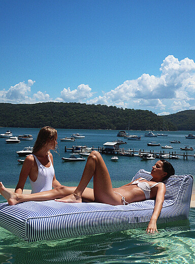 Luxe Lie striped lie-on float