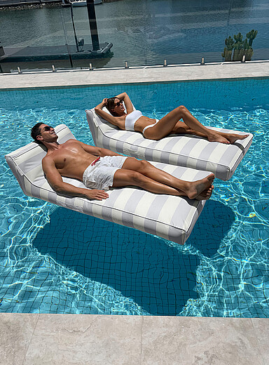 Luxe Lie striped lie-on float