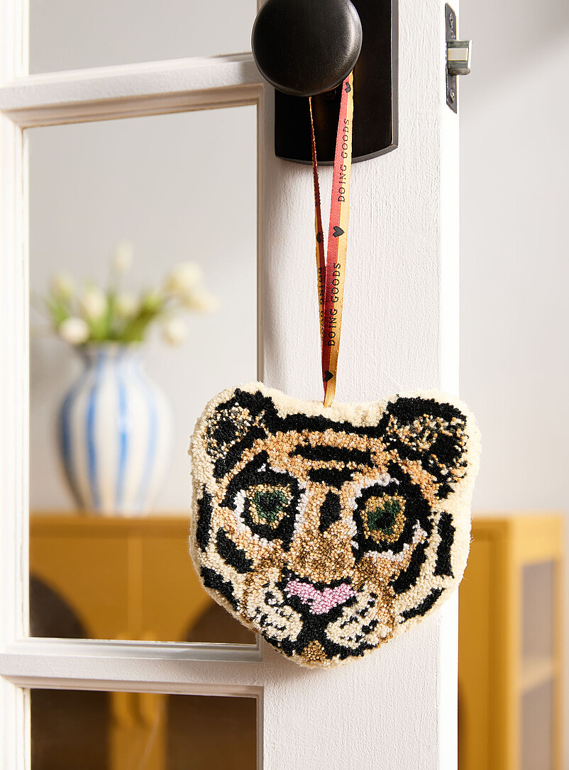 Cloudy Tiger small hanging tufted rug product image (primary)