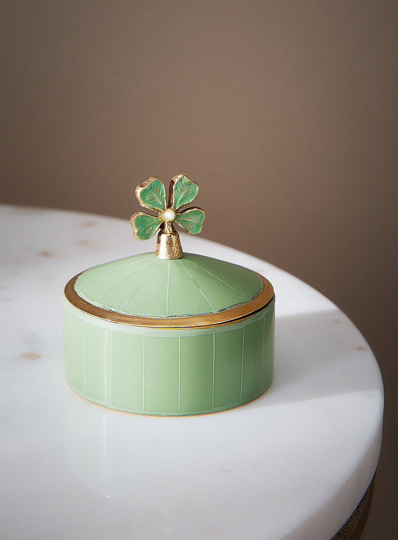 Lucky Clover Circus box product image (primary)