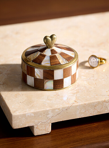 Wood and mother-of-pearl checkers small jewellery box