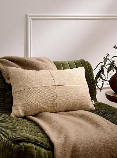 Le coussin d&eacute;houssable rayures textur&eacute;es laine et lin 35 x 55 cm