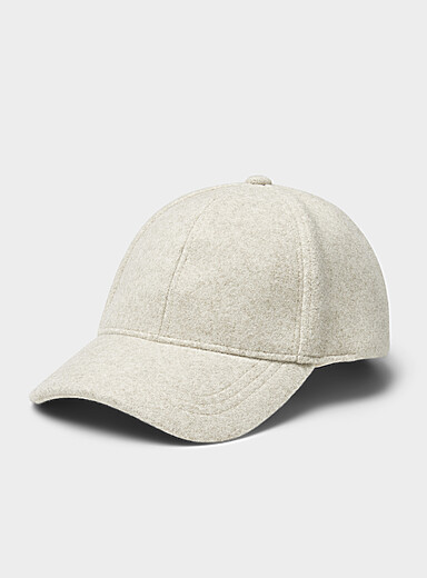 La casquette feutr&eacute;e couleur chin&eacute;e
