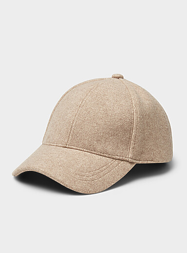 La casquette feutr&eacute;e couleur chin&eacute;e