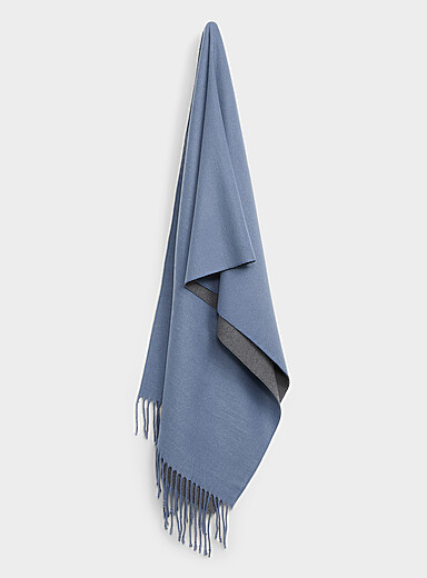 Rolled fringe double-sided scarf