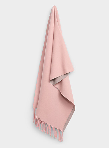 Rolled fringe double-sided scarf
