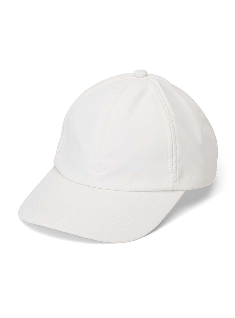 Simons White Solid cap for women