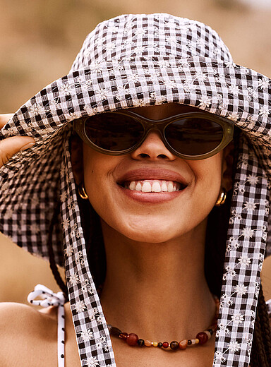 Embroidered gingham wide-brim tie bucket hat