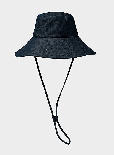 Wide-brim denim bucket hat with drawstring