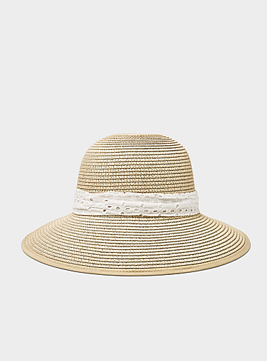 Broderie anglaise band back-slit cloche