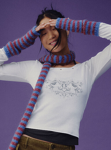 Striped thready wrist warmers