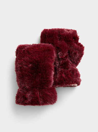 Faux-fur fingerless mittens