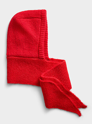 La capuche &eacute;charpe int&eacute;gr&eacute;e en tricot