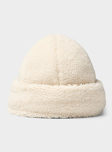 Le chapeau large revers moutonn&eacute;