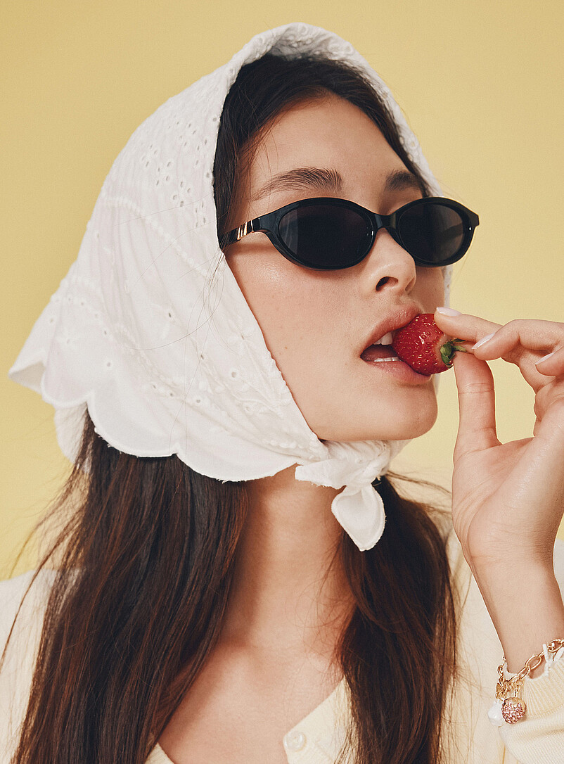 Broderie Anglaise Scalloped Scarf