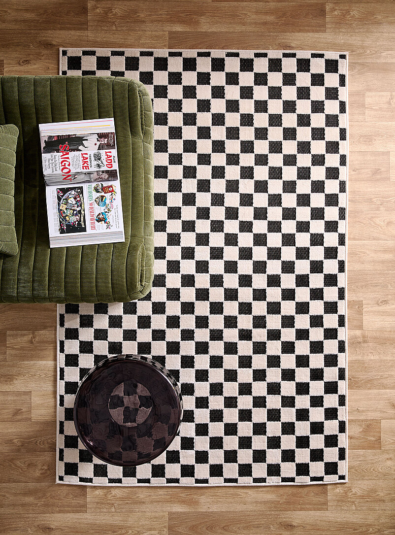 Two-texture checkerboard outdoor rug 120 x 180 cm product image 2