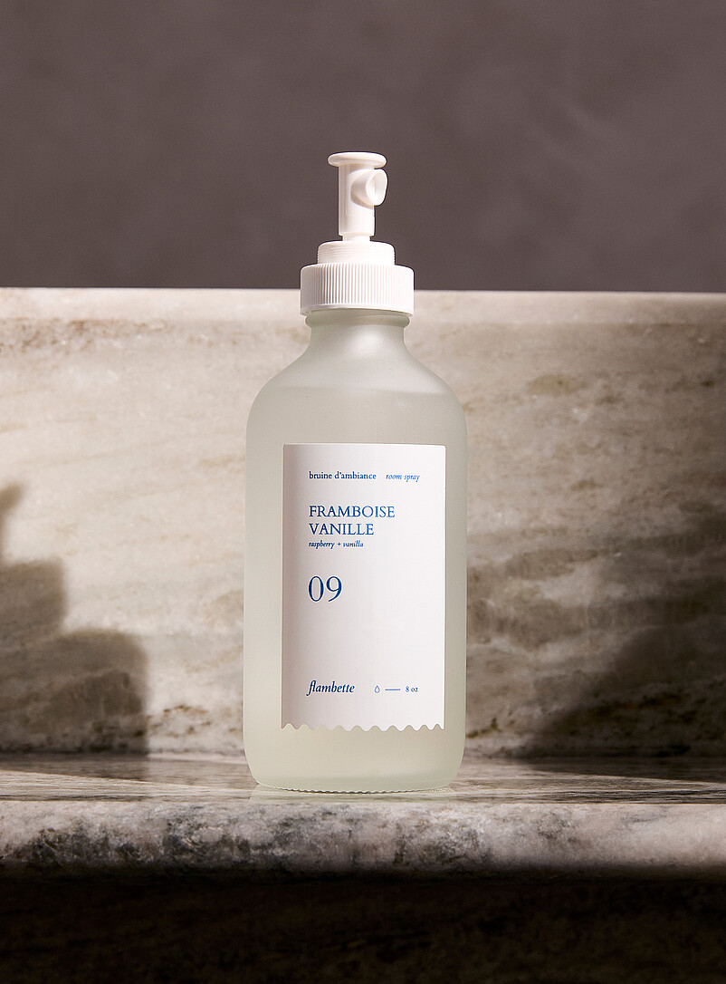 Raspberry and vanilla room spray product image (primary)