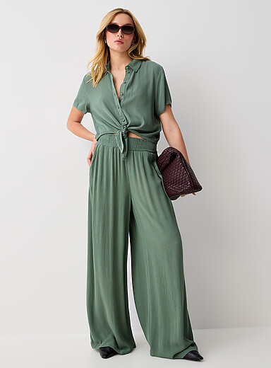 Crinkled texture flowy wide-leg pant
