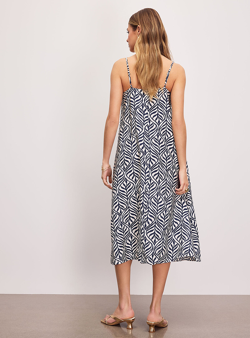 Vero Moda: La robe midi &eacute;vas&eacute;e texture froiss&eacute;e Bleu &agrave; motifs pour femme
