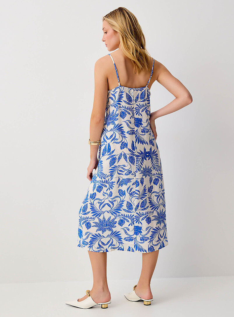 Vero Moda Patterned Blue Crinkled texture flared midi dress for women