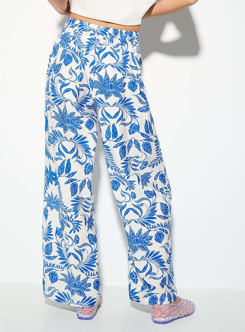 Vero Moda Navy/Midnight Blue Crinkled texture printed wide-leg pant for women