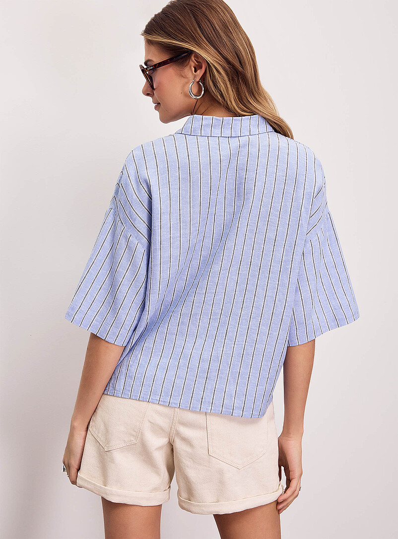 Vero Moda Patterned Blue Linen-blend loose cropped shirt for women