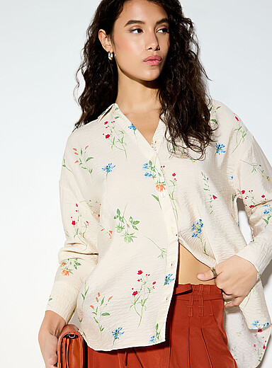 Vero Moda Patterned Ecru Oversized crinkled texture printed blouse for women