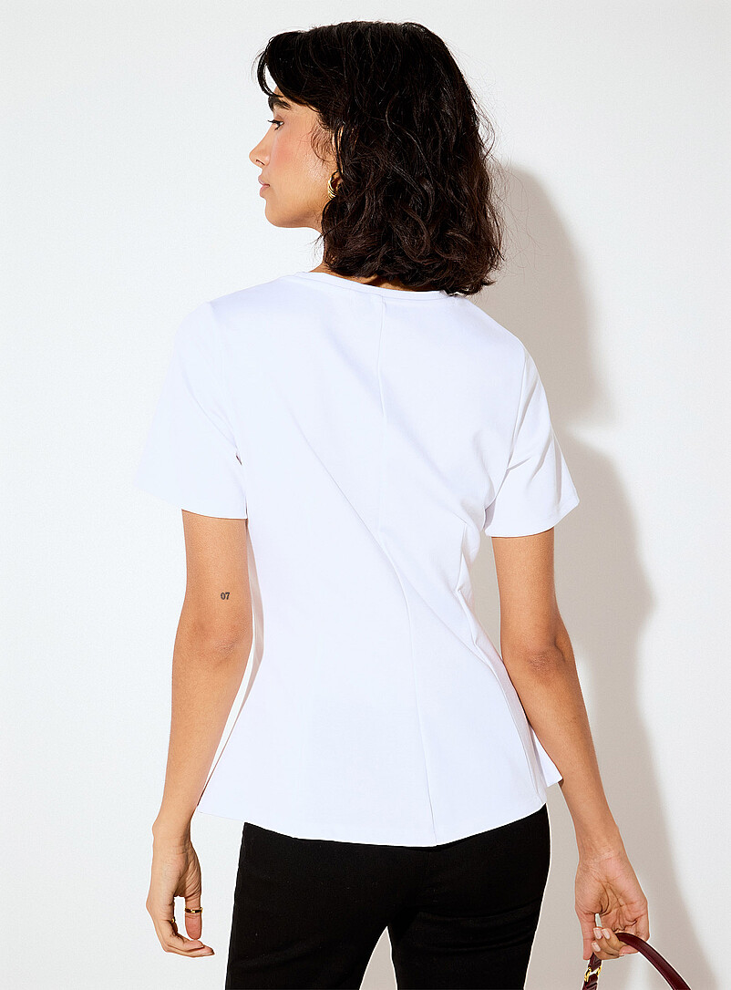 Vero Moda: Le t-shirt taille basque coutures surpiqu&eacute;es Blanc pour femme
