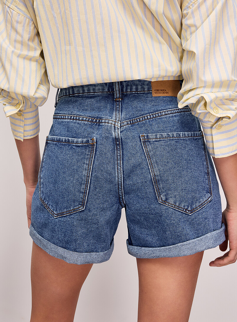 Sewn cuffs denim mom short product image 3