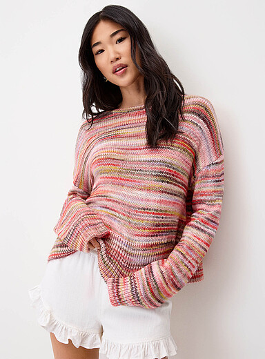 Le chandail tricot multicolore