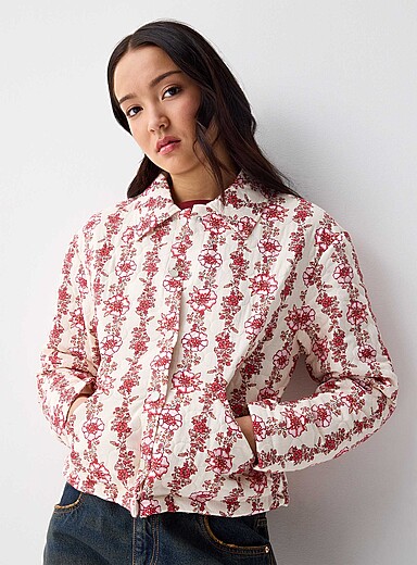 La veste matelass&eacute;e fleurs roses