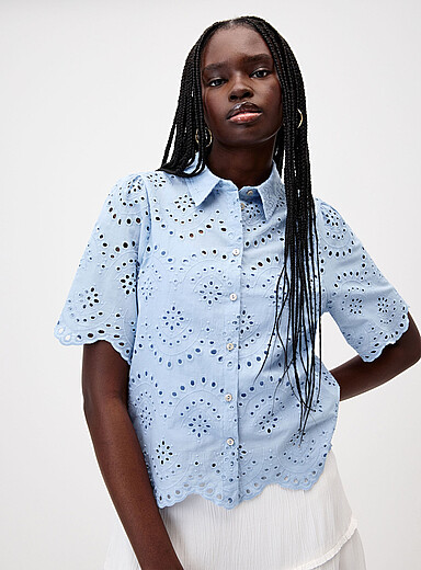 La chemise carr&eacute;e broderie anglaise