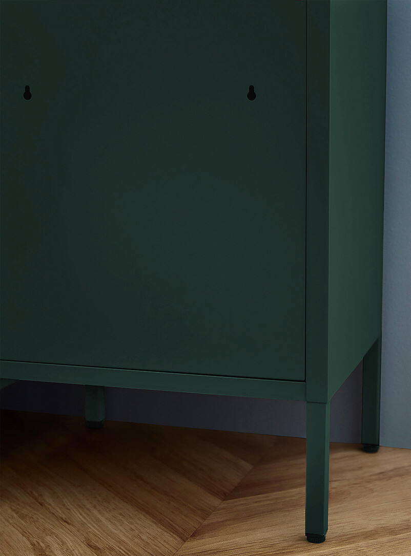 Simons Maison: La table de chevet m&eacute;tallique sur pieds Rose