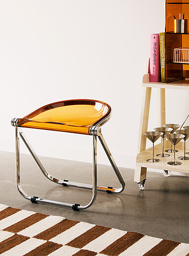 Le banc d'appoint pliant m&eacute;tal et poly&eacute;thyl&egrave;ne
