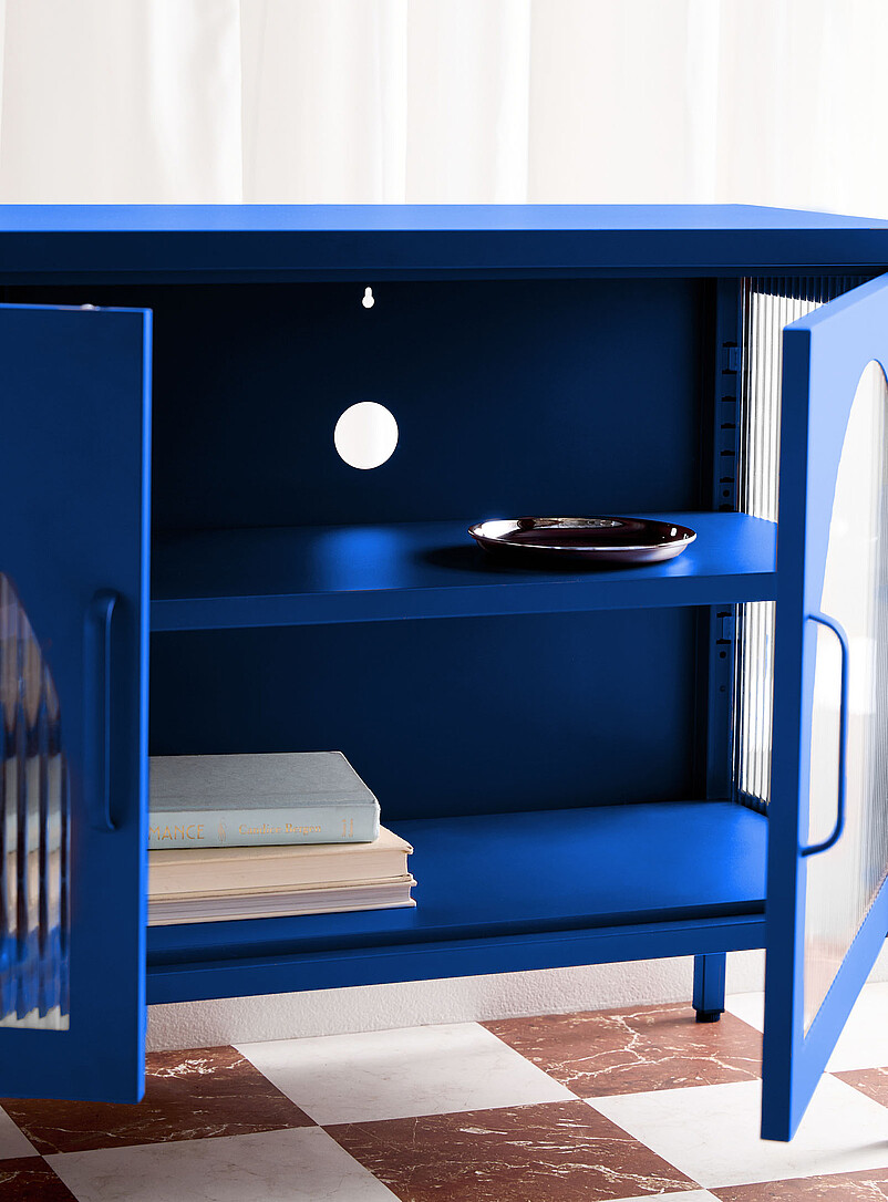 Simons Maison: Le meuble t&eacute;l&eacute; m&eacute;tallique avec portes Vert fonc&eacute; - Mousse