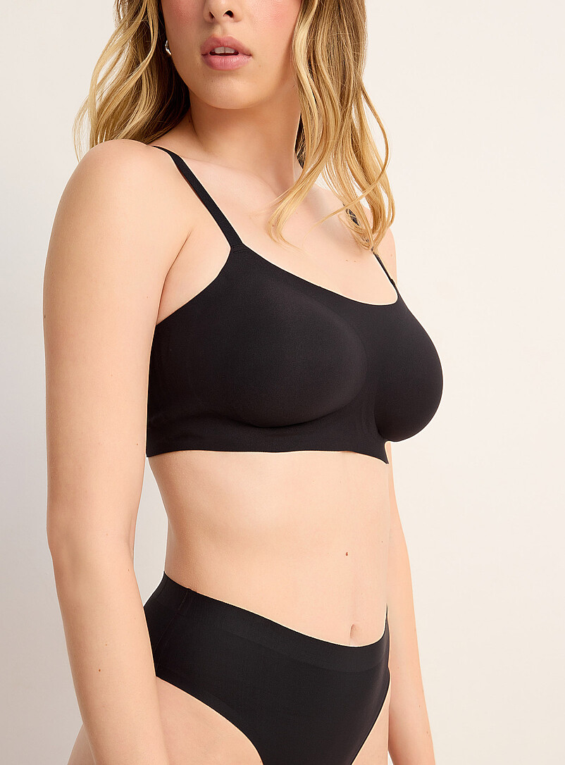 Revolution scoop wireless bra product image (primary)