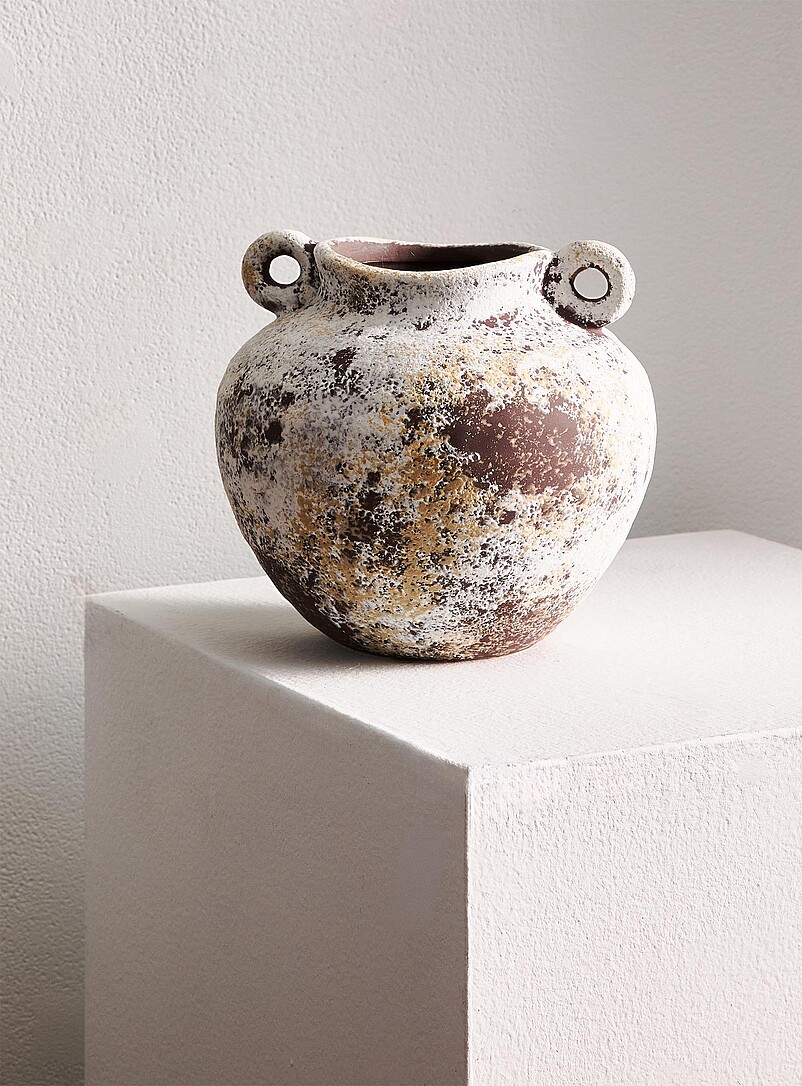 Antique-inspired vase product image (primary)