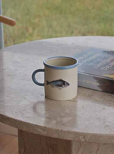 La poteuse Baby Blue Bream ceramic mug