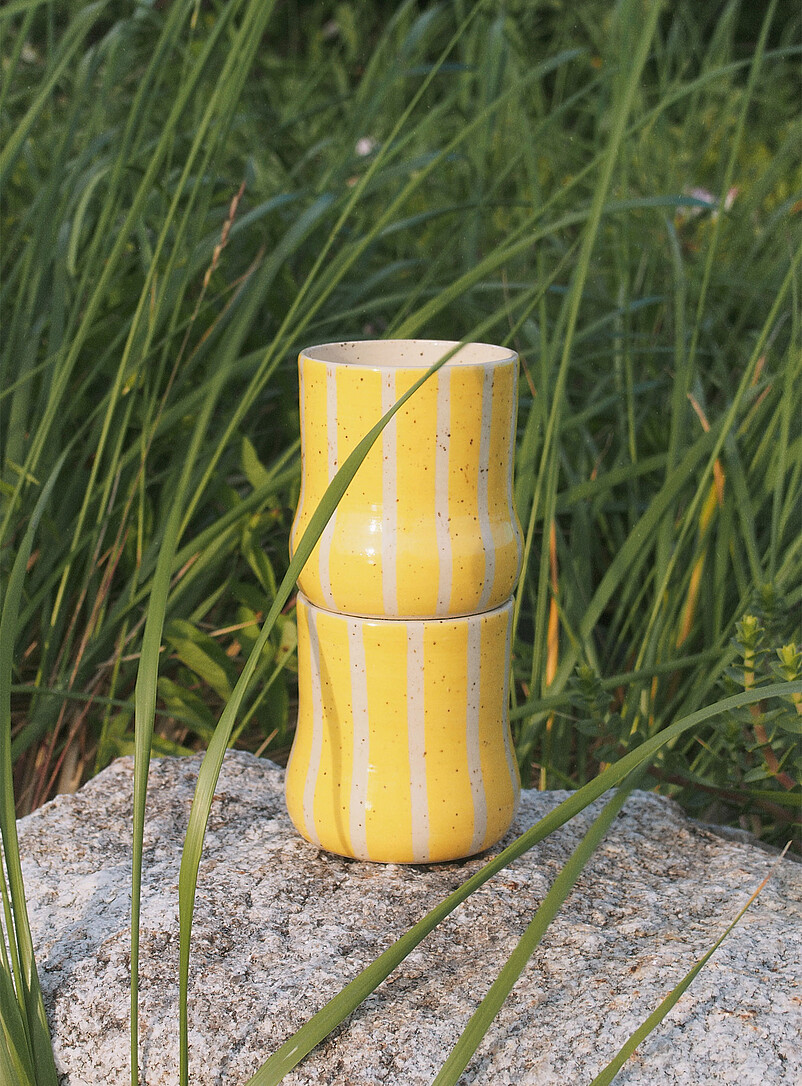 La poteuse Patterned Blue Summer Stripe Ceramic Mug