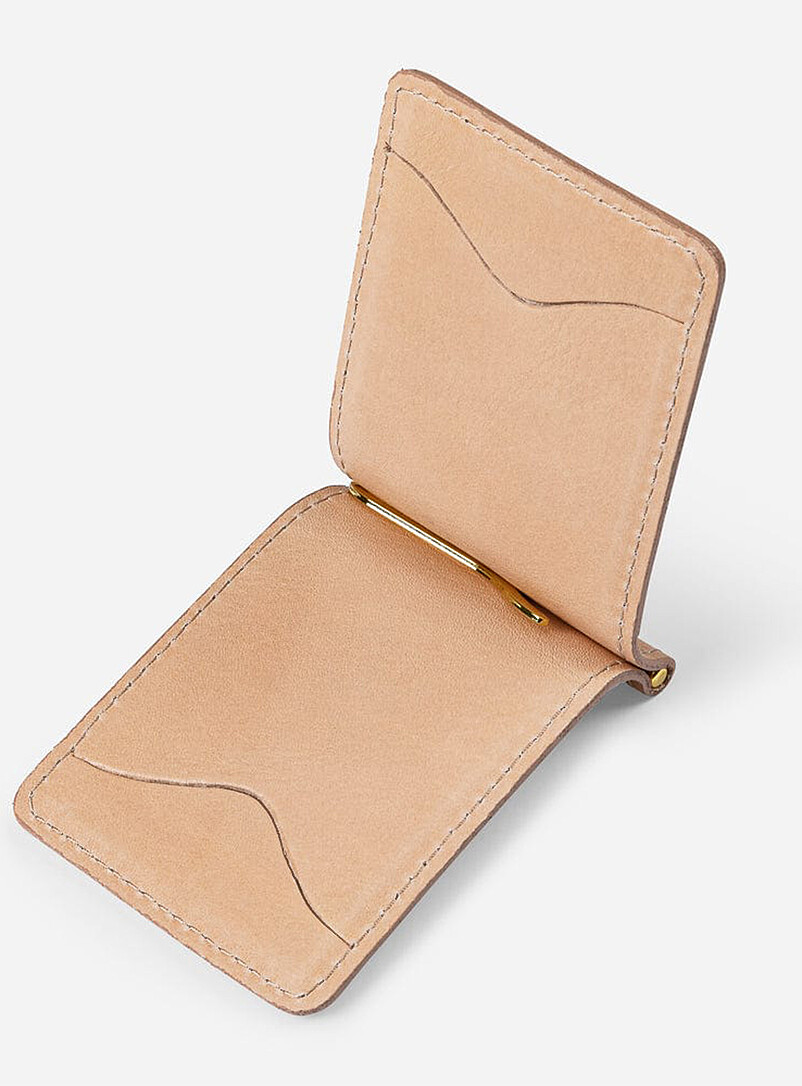 Vegetable-tanned leather card case | Monte & Coe | | Simons