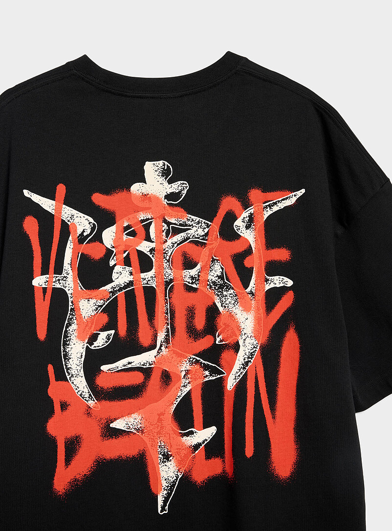 Graffiti gothic graphic T-shirt product image 2