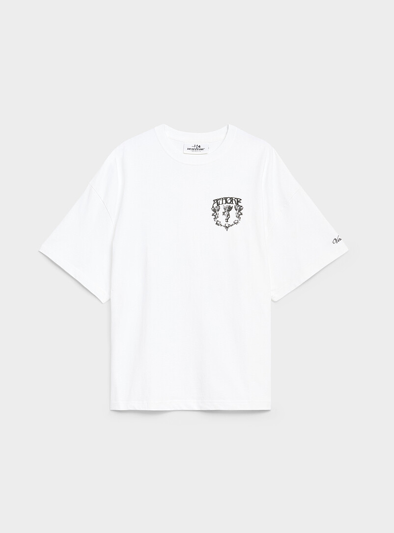Amore graphic T-shirt product image (primary)