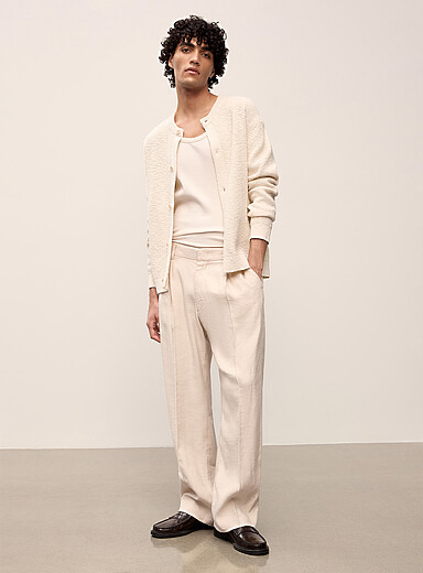 Textured pleated linen pant <b>Relaxed fit</b>
