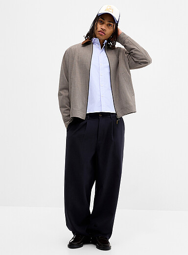 Twill wide-leg pleated pant <b>Loose fit</b>
