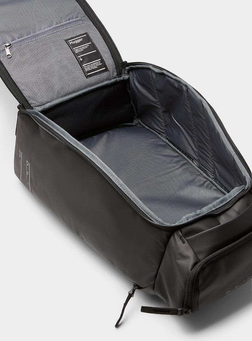 D_b_journey Black 25 L Hugger backpack for men