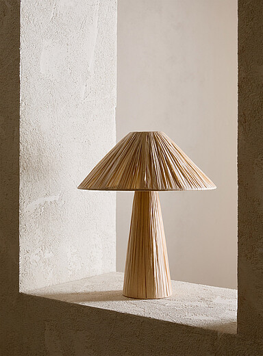 La lampe de table papier raphia