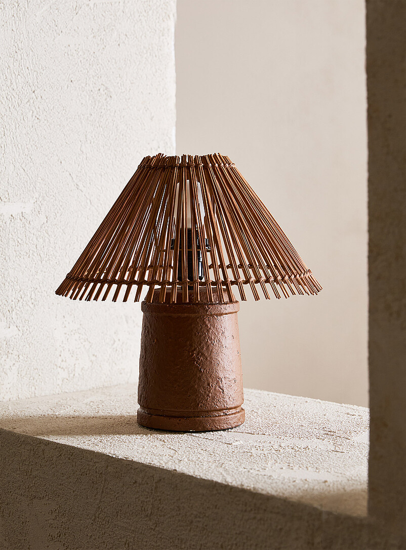 Slatted bamboo shade table lamp product image 2