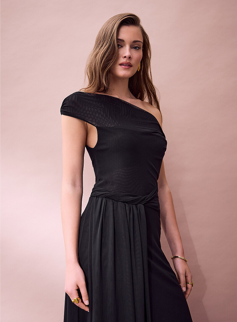 Ic&ocirc;ne Red Twisted details maxi micromesh dress for women