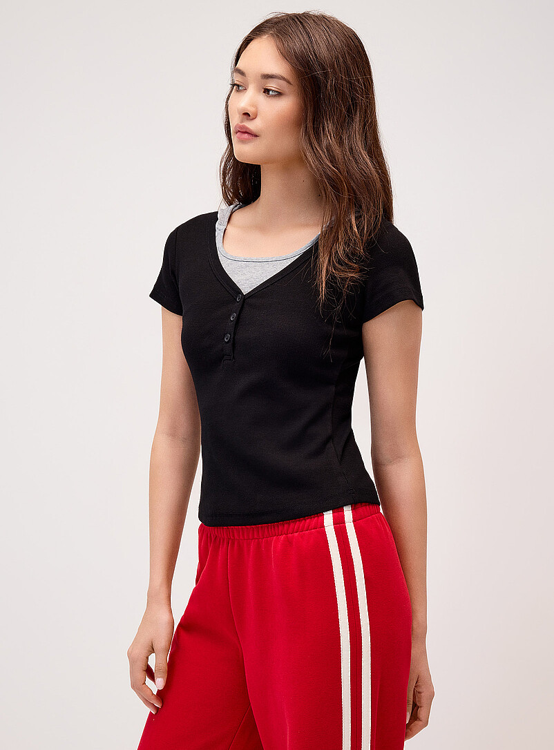 Twik: Le t-shirt effet superposition capuche Bleu marine - Bleu nuit pour femme