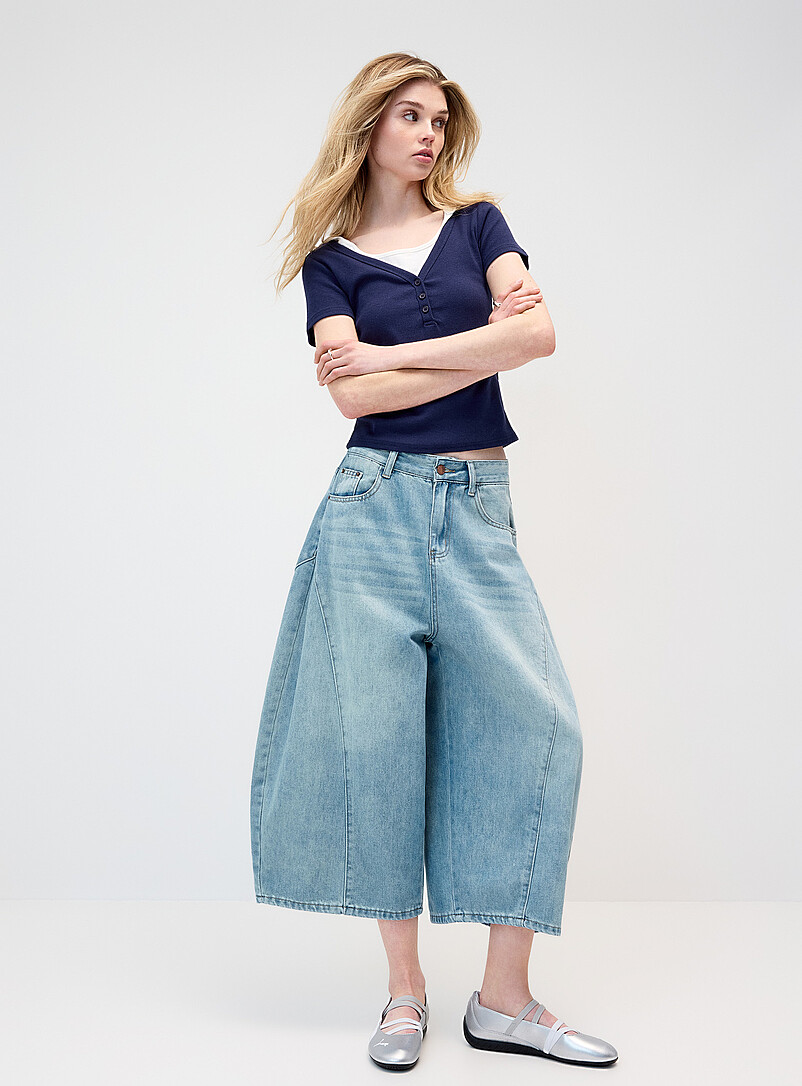 Twik: Le t-shirt effet superposition capuche Bleu marine - Bleu nuit pour femme
